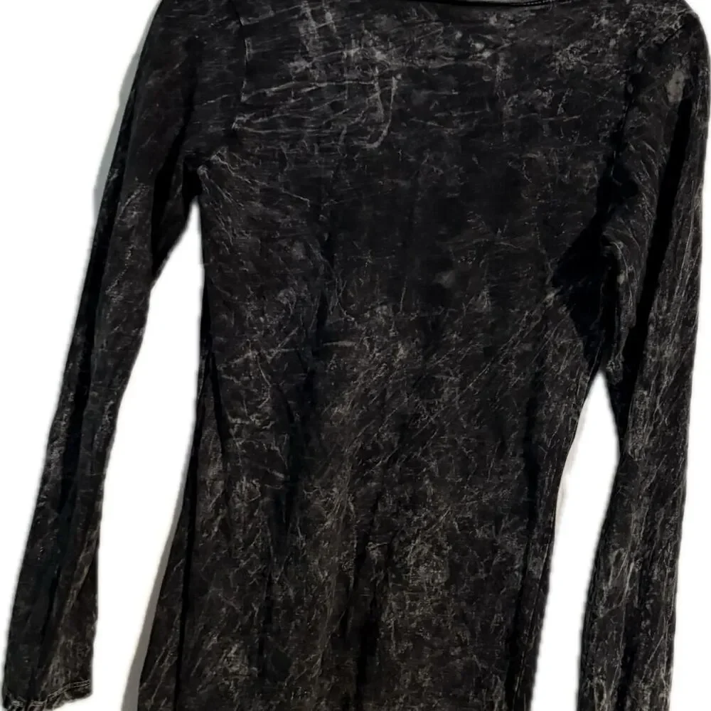 Unbranded Women's Black and Grey Shirt